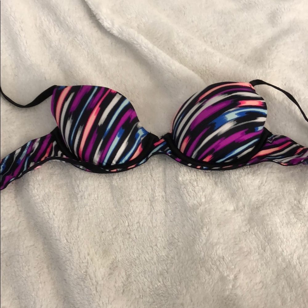 VS pink bra